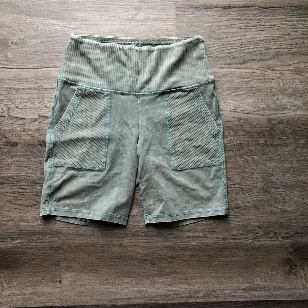 Aerie bike shorts